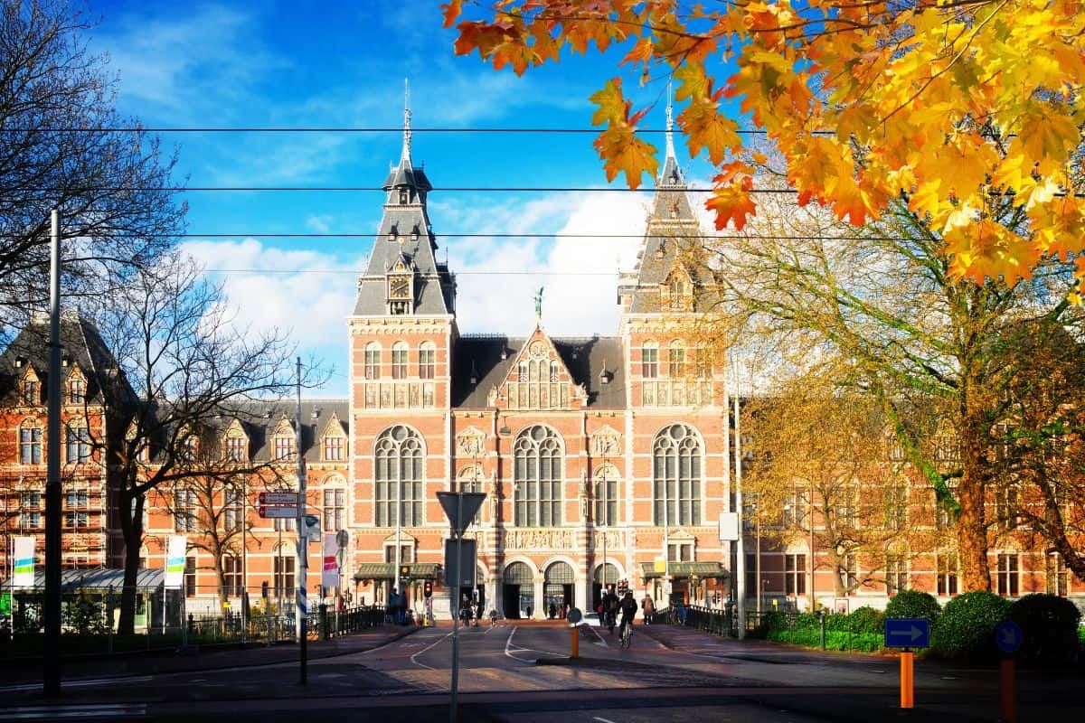 the rijksmuseum in amsterdam