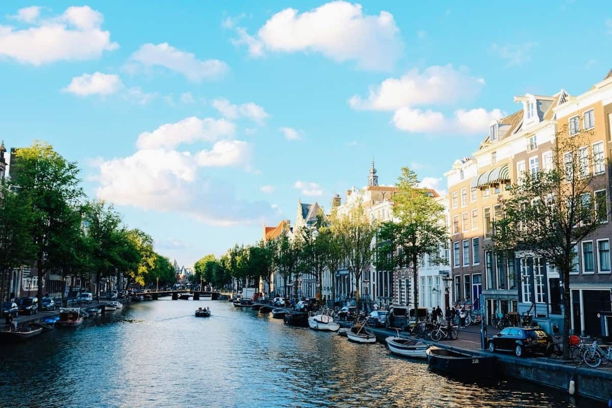 Canales en el centro de Ámsterdam