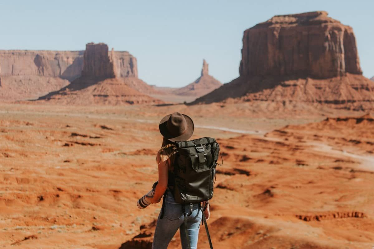 Woman travelling alone in the Grand Canyon
