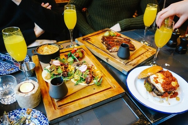 Bottomless brunch at Hotbox in London