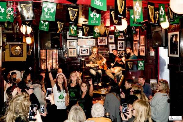live music at The Temple Bar oub in Dublin