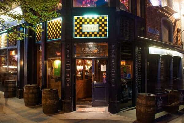 outisde The Porterhouse Temple Bar in Dublin at night