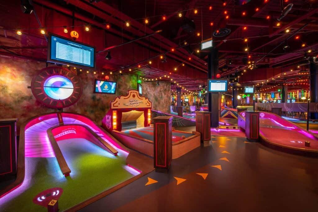 Indoor mini golf course at the Puttshack