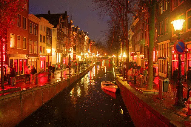 Nightlife in Amsterdam alongside a canal 
